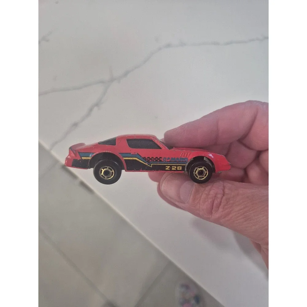 Hot Wheels 1982 Mattel Red Camaro Z-28 Diecast Car Vintage Malaysia Base - Picture 2 of 6
